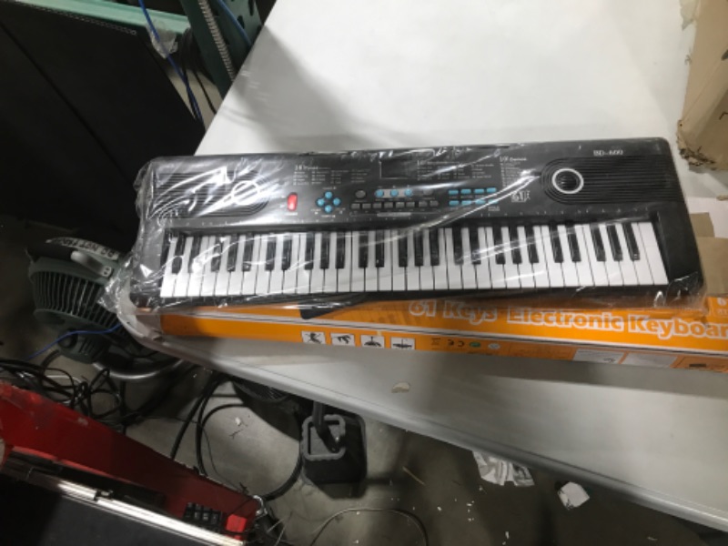 Photo 2 of 61 Keys Keyboard Piano, Electronic Digital Piano with Built-In Speaker Microphone, Portable Keyboard Gift Teaching for Beginners?piano keyboard for kids
MISSING CHARGER CABLE CAN BE BATTERY OPERATED