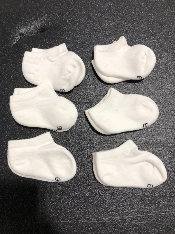 Photo 1 of 6 PACK ANKLE SOCKS FOR INFANT. WHITE. ONE SIZE. MISSING PACKAGE. 