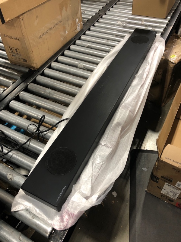Photo 1 of LG SP9YA 5.1.2 Ch Dolby Atmos Soundbar with Wireless Subwoofer (2021)
