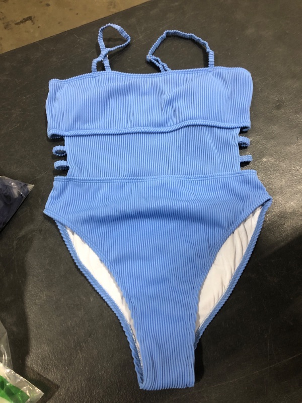 Photo 2 of  Women's Bikini Set Swimwear Comfy Bra Swimwear Beachwear M