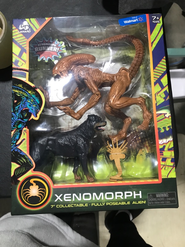 Photo 2 of Alien Collection Special Edition - Xenomorph Runner - Fully Poseable Figure 7 inch