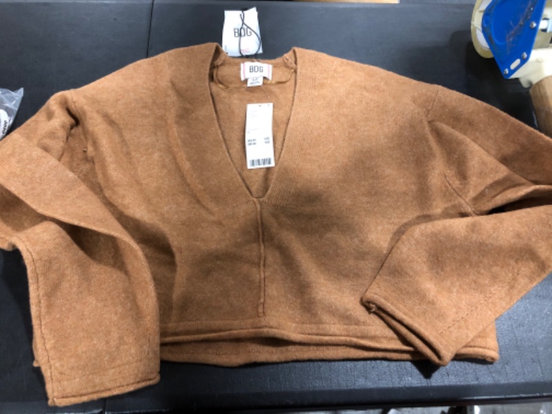 Photo 1 of BDG BROWN CROPPED SWEATER SIZE S