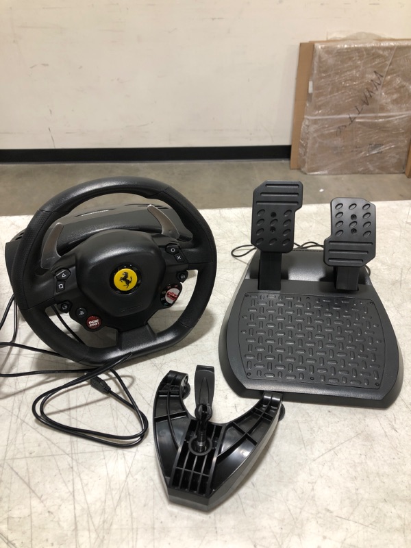 Photo 2 of Thrustmaster T80 Ferrari 488 GTB with Pedals (PS5,PS4,PC)