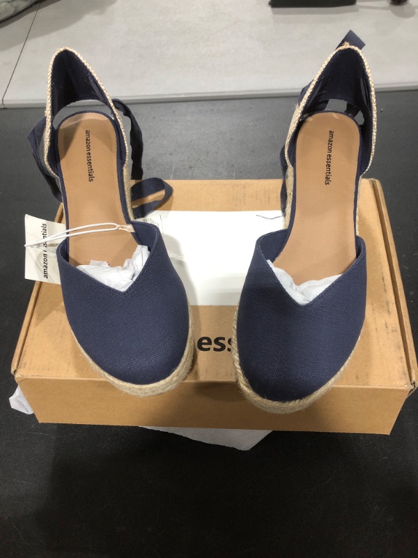 Photo 2 of Amazon Essentials Women's Mid Wedge Espadrille SIZE - 9 NAVY 