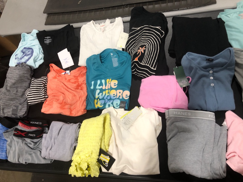 Photo 1 of BAG LOT! BRAND NEW ITEMS (22PCS)-- SIZES VARY 