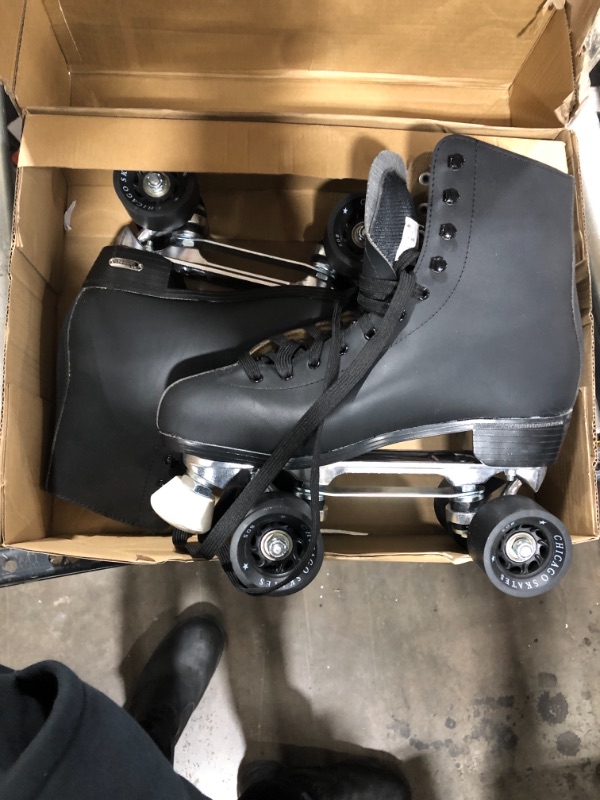 Photo 2 of Chicago Skates Chicago Men's Premium Leather Lined Rink Roller Skate MENS 11
