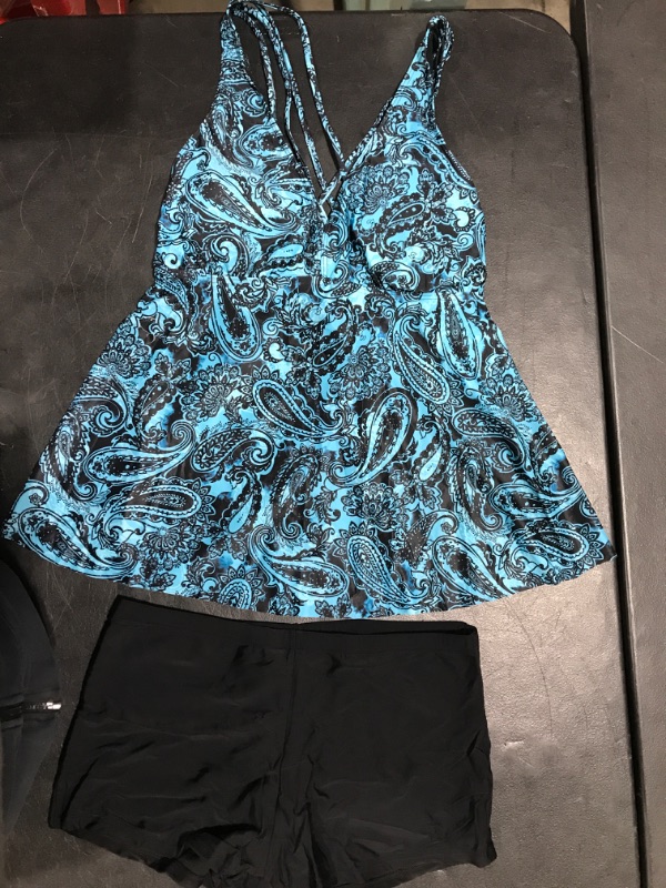 Photo 1 of Aqua Eve Women's 2 Piece Swim Suit
Size 18W