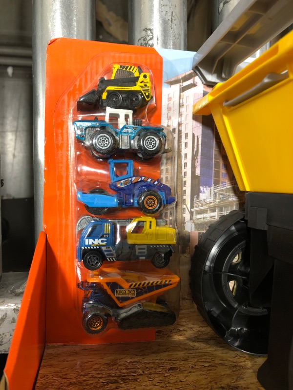 Photo 3 of ?Matchbox Cars, Large-Scale Construction Sand Truck with 5 1:64 Scale Die-Cast Construction Vehicles, Outdoor Toy ?? DUMP TRUCK