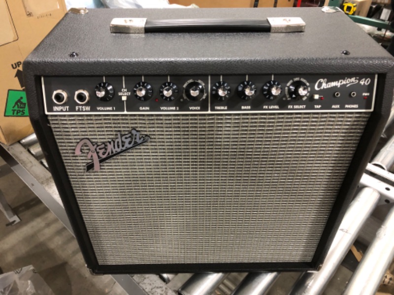 Photo 2 of Fender Champion 40 Guitar Amplifier
