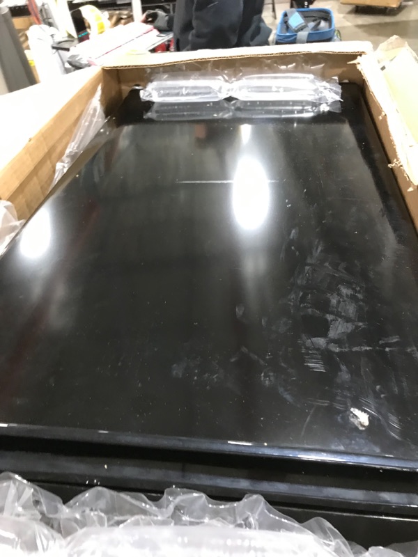 Photo 2 of Igloo 3.2-cu ft Freestanding Mini Fridge Freezer Compartment (Black) ENERGY STAR
