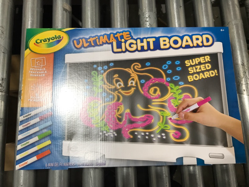 Photo 2 of Crayola Ultimate Light Board 11.5" x 18"