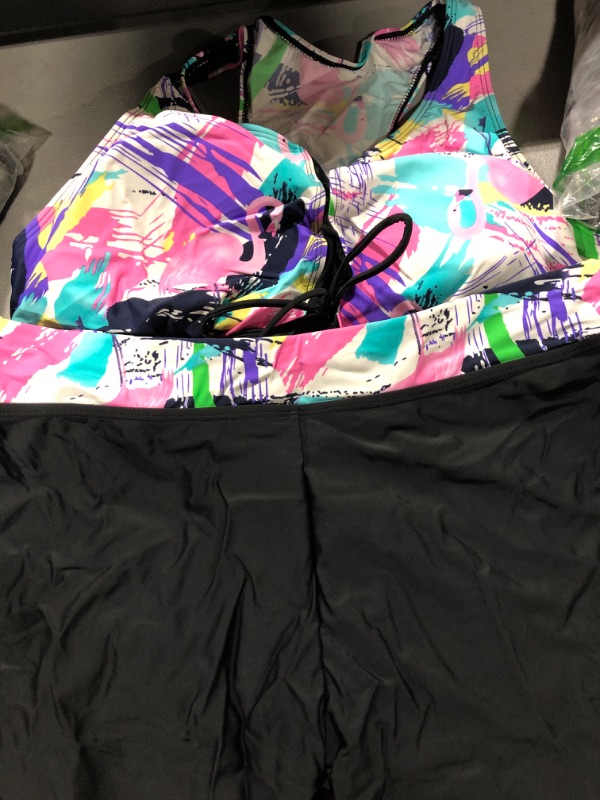 Photo 2 of Aleumdr Womens Racerback Color Block Print Tankini Swimsuits with Swim Capris
SIZE XL