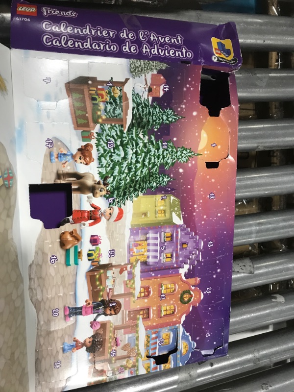 Photo 3 of Advent Calendar 41706 312 piece LEGO Building Set