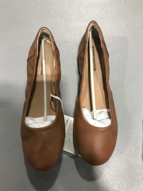 Photo 1 of Amazon Essentials Women's Belice Ballet Flat 9

