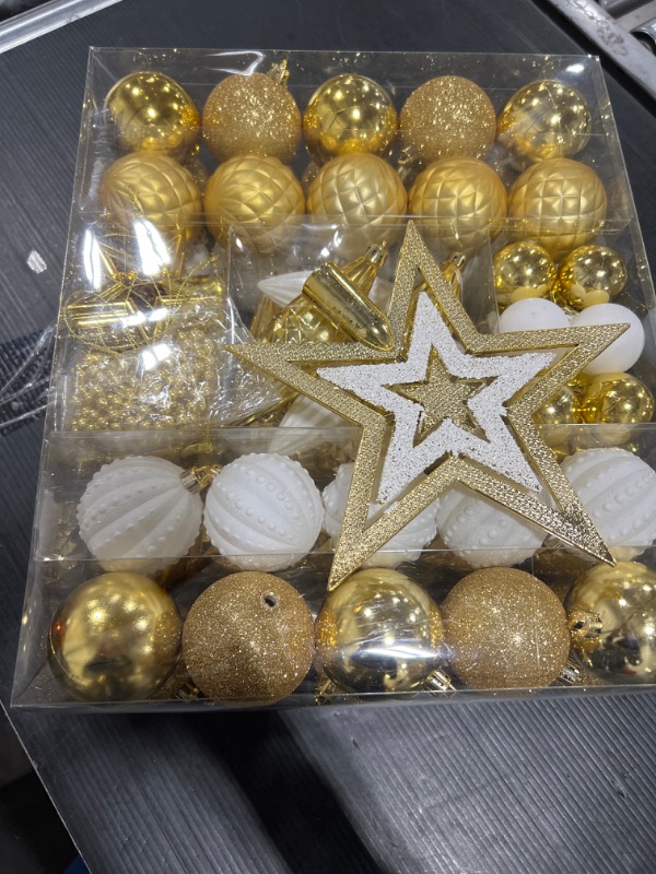 Photo 1 of 100pcs Christmas Balls Ornaments for Xmas Tree, Delicate Christmas Decoration Baubles Craft Set Shatterproof Plastic Christmas Ornaments Balls kit for New Year Holiday Wedding Party(Gold+White)