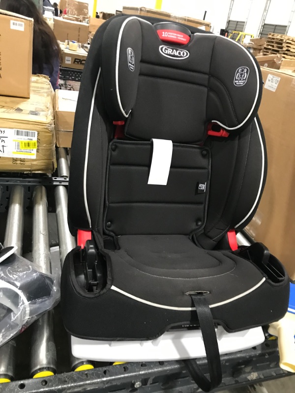 Photo 2 of Graco Atlas 65 2 in 1 Harness Booster Seat | Harness Booster and High Back Booster in One, Glacier , 19x22x25 Inch (Pack of 1)