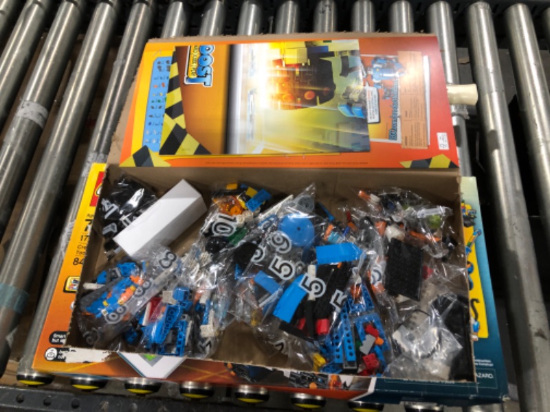 Photo 2 of LEGO® Creative Toolbox 847 Pieces Toy Set