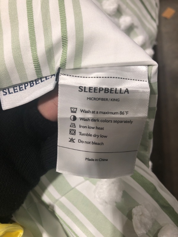 Photo 1 of 3 PC Sleepbella Microfiber King Comforter AND PILLOW COVERS 