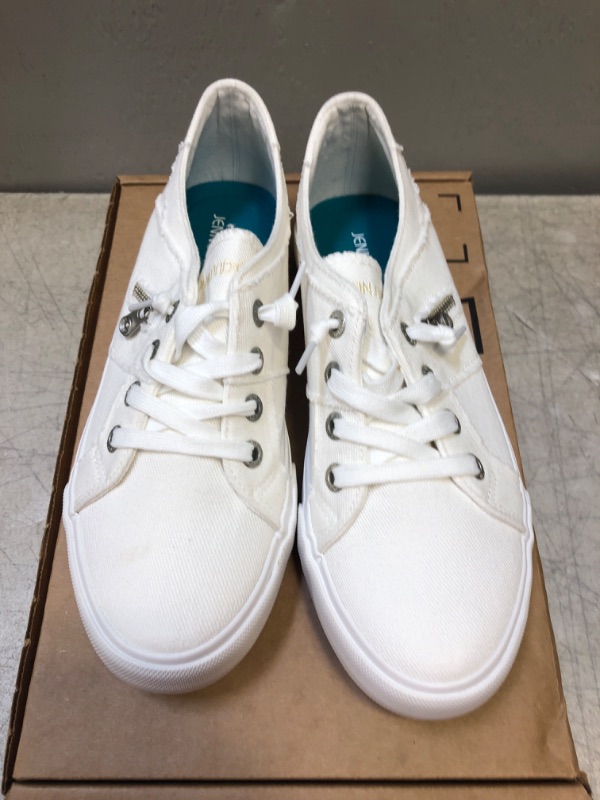 Photo 1 of JENN ARDOR Women Sneakers Low Top Slip On Fashion Shoes Lace up Canvas Flats Walking Running Shoes. SIZE 10 
