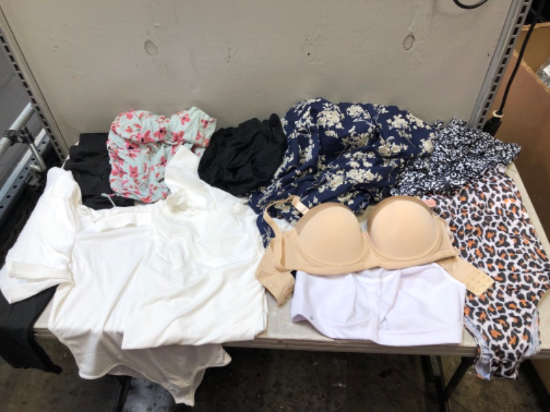 Photo 1 of BAG LOT, MISC. CLOTHING ITEMS, SIZES MAY VARY(BUY AS IS)