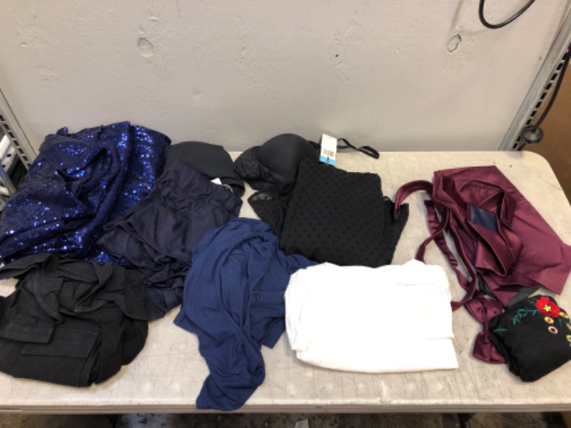 Photo 1 of BAG LOT, MISC. WOMENS CLOTHING ITEMS, SIZES MAY VARY(BUY AS IS)