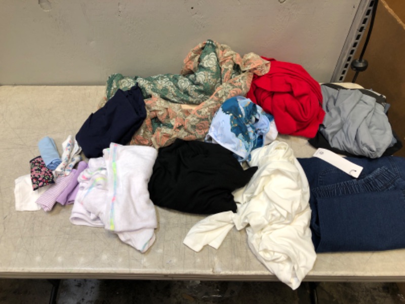 Photo 1 of BAG LOT, MISC. CLOTHING ITEMS, SIZES MAY VARY(BUY AS IS)