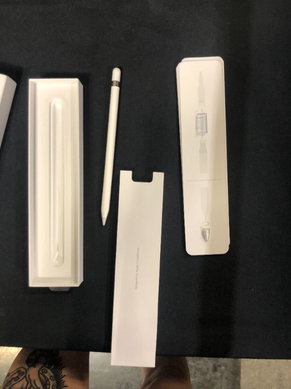 Photo 4 of Apple Pencil (1st Generation) - White
