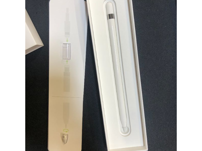 Photo 5 of Apple Pencil (1st Generation)
