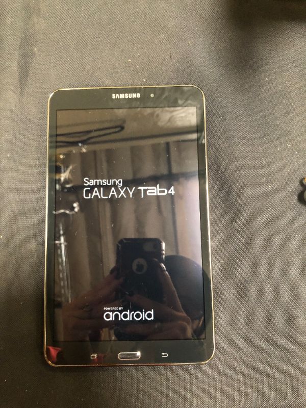 Photo 3 of Samsung Galaxy Tab 4 (7-Inch, Black) (Renewed)
