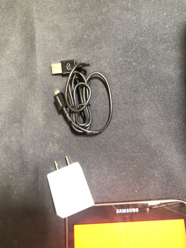 Photo 6 of Samsung Galaxy Tab 4 (7-Inch, Black) (Renewed)
