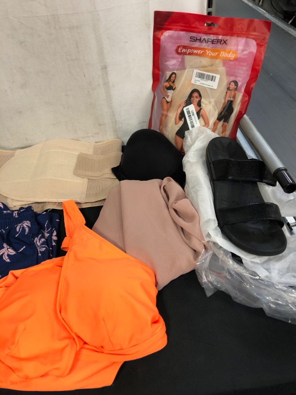 Photo 2 of BAG LOT, VARIUS WOMAN;S CLOTHES, SHOES & ACCERSSORIES, SIZES LARGE, XL AND 2XL ***NEW & USED***