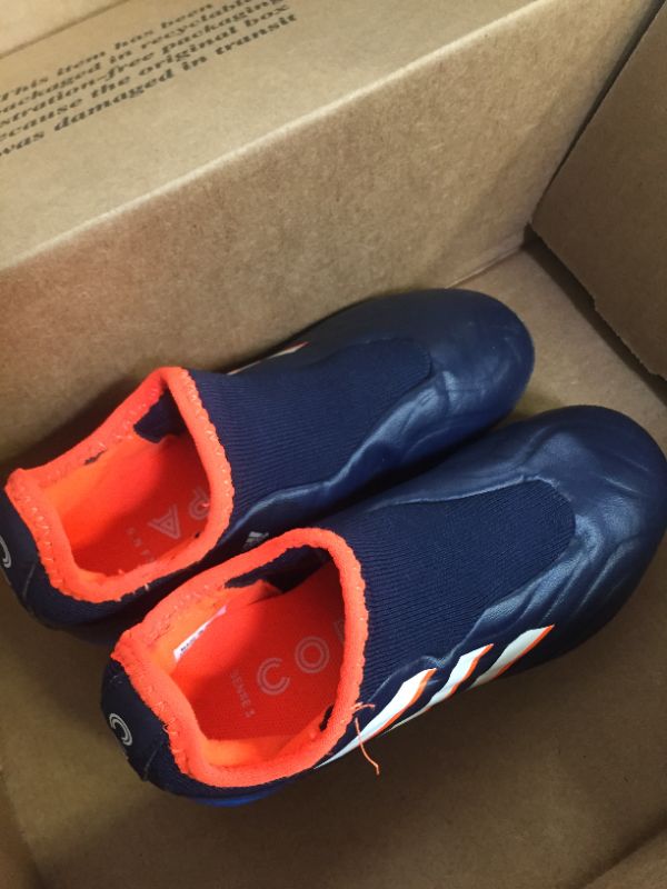 Photo 1 of BOYS SOCCER SHOES 
SIZE 12 1/2 