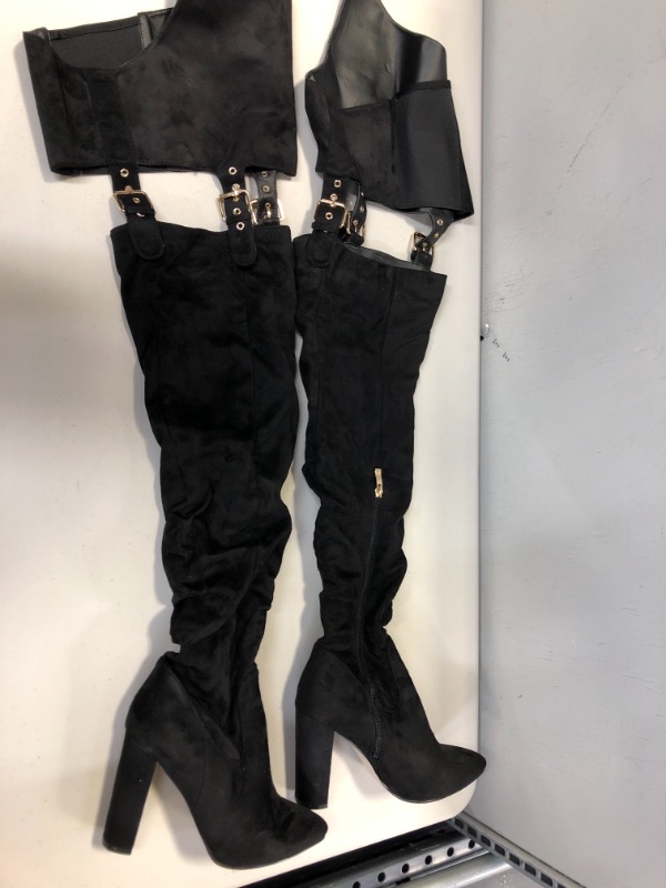 Photo 2 of DETOGNI Women's Fashion Over The Knee Belted Pointed Toe Long Boots Sexy Buckle Strap Side Zipper Block Heels ?Thigh High Boots SIZE 8 
