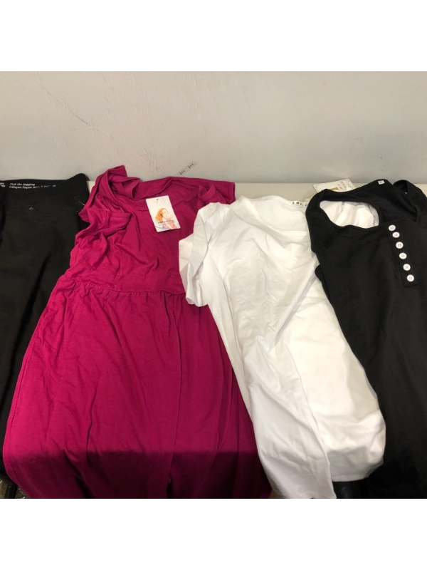 Photo 1 of BAG LOT OF WOMENS CLOTHING- SIZE XL ---SOLD AS IS ----