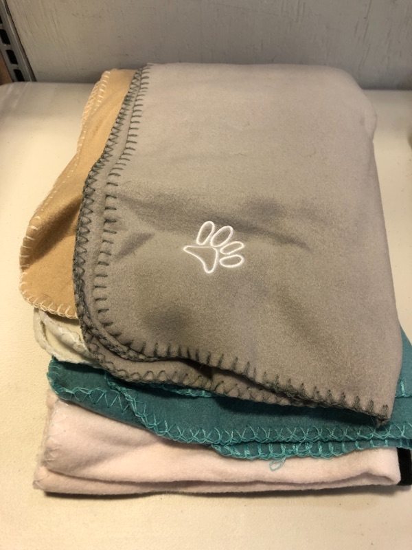 Photo 2 of 6 PACK OF CAT AND DOG BLANKETS, SOFT AND WARM 