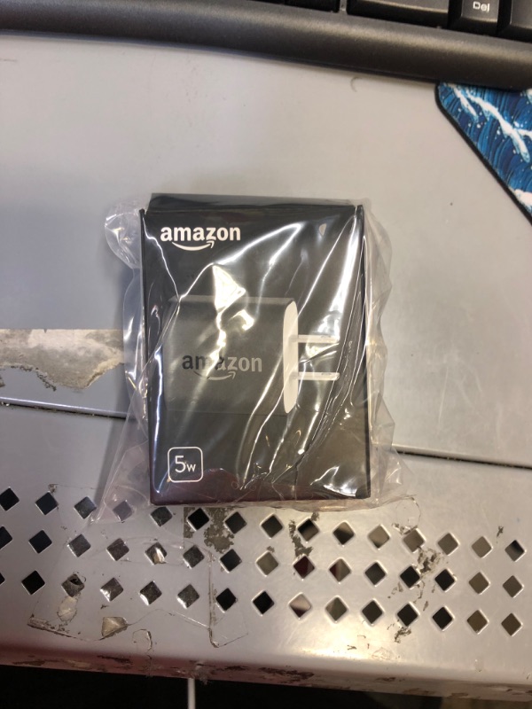 Photo 1 of Amazon 5W USB Official OEM Charger and Power Adapter for Fire Tablets and Kindle eReaders - Black
