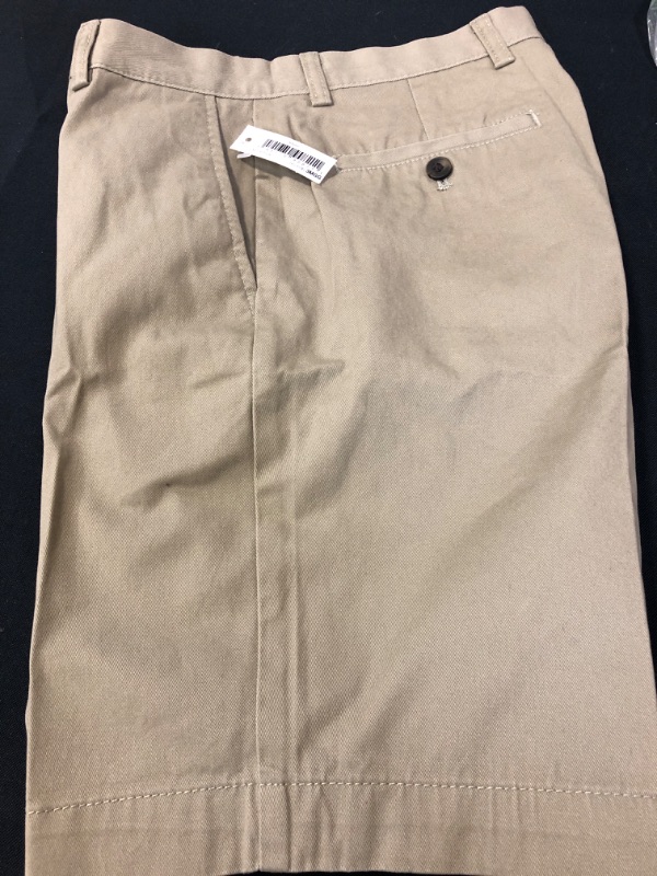 Photo 2 of Amazon Essentials Men's Slim-Fit 9" Short  SIZE 28