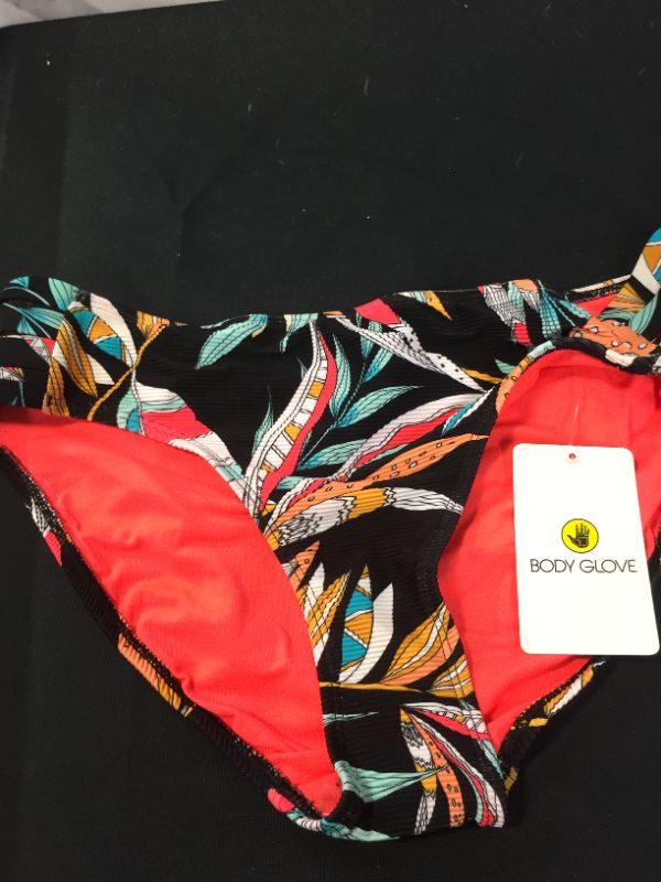 Photo 2 of Body Glove Women's Standard Nuevo Contempo Full Coverage Bikini Bottom Swim
SIZE L 