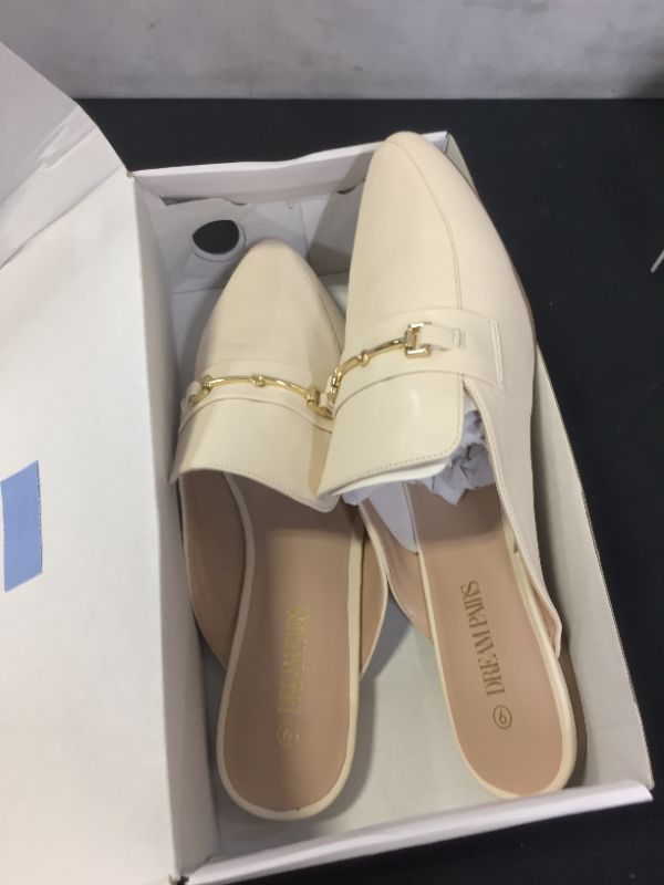 Photo 1 of DREAM PAIRS Women's Flat Mules Buckle Pointed Toe Backless Slip on Slides Loafer Shoes
SIZE 9