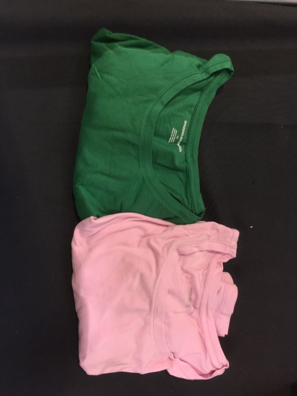 Photo 1 of Amazon Essentials Women's Classic-Fit Short-Sleeve Crewneck T-Shirt, Multipacks
SIZE M 