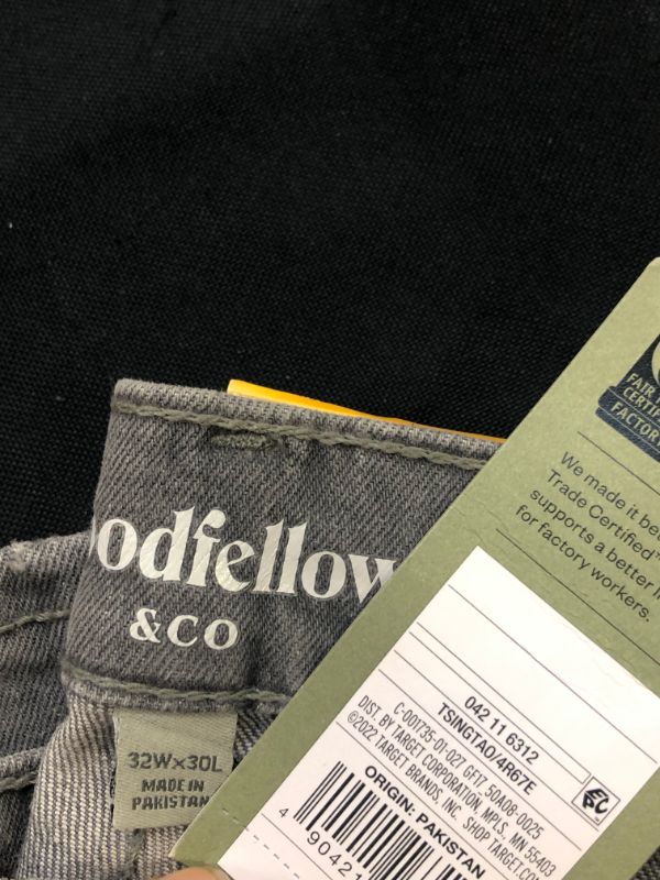 Photo 3 of Goodfellow & Co Men's 30 Slim Fit Jeans Gray 32x30
 
