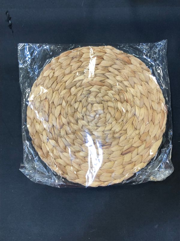 Photo 2 of 2 PCS Philopack Round Woven Placemats - Rattan Braided Dinning Table Mat Heat Resistant Natural Hyacinth (11.8", Water Hyacinth)
