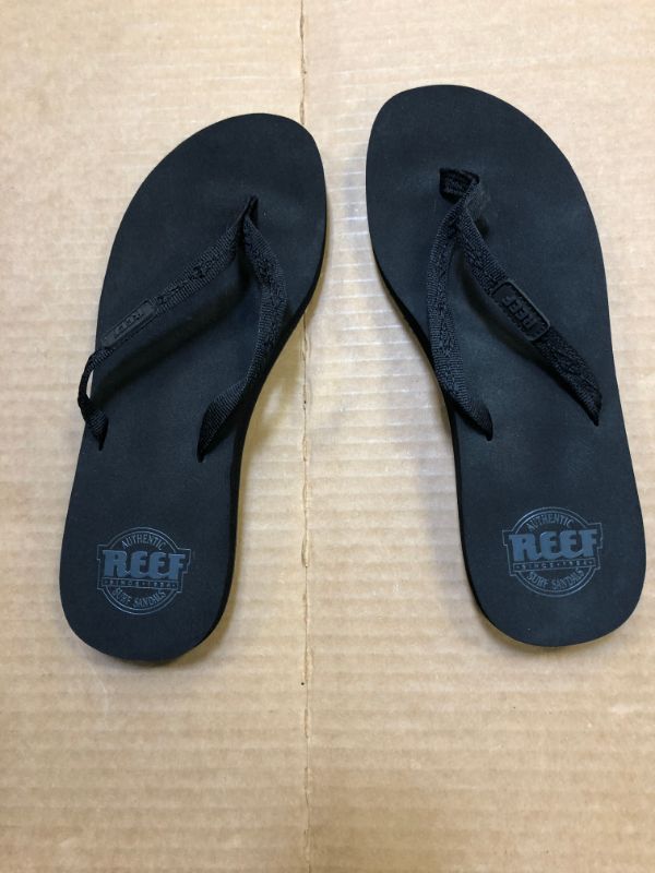 Photo 1 of Black Sandals Size Unknown (looks like 7/8) 