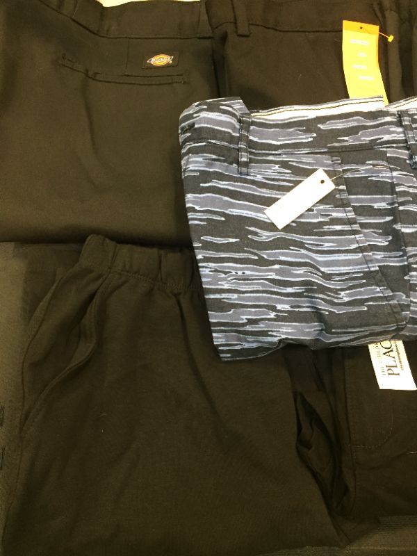 Photo 3 of ***MENS/WOMANS PANTS/SHORTS***SIZES VARIES***