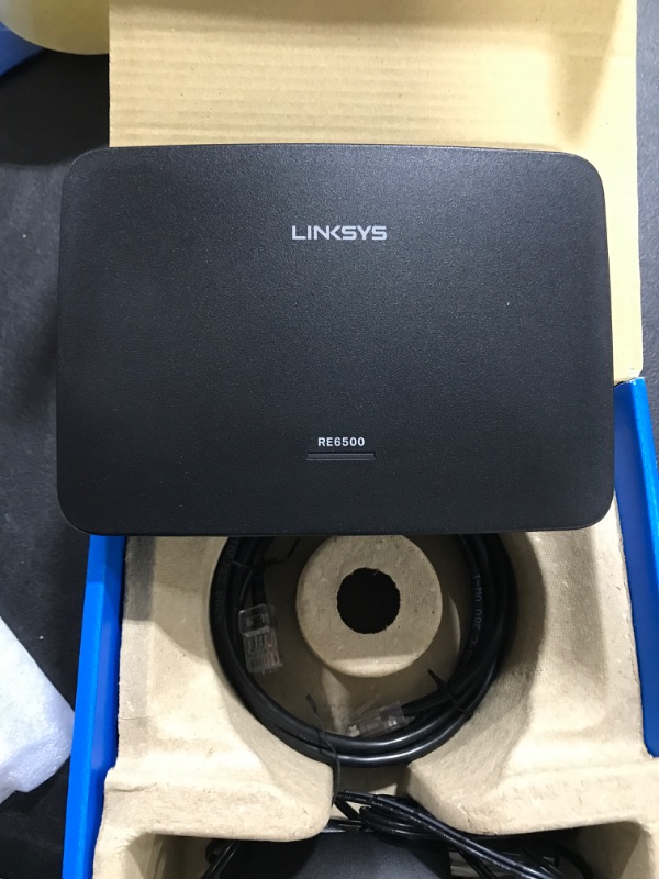 Photo 4 of Linksys RE6500 AC1200 MAX Wi-Fi Gigabit Range Extender / Repeater