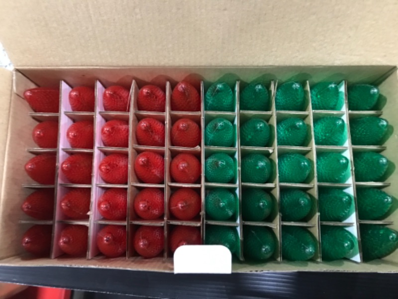 Photo 1 of 50 Pieces C9 Easter Light Replacement Bulb E17 Led Easter Light Replacement Bulb Outlet Faceted Easter Bulb Led for Holiday Decoration (Red, Green)
