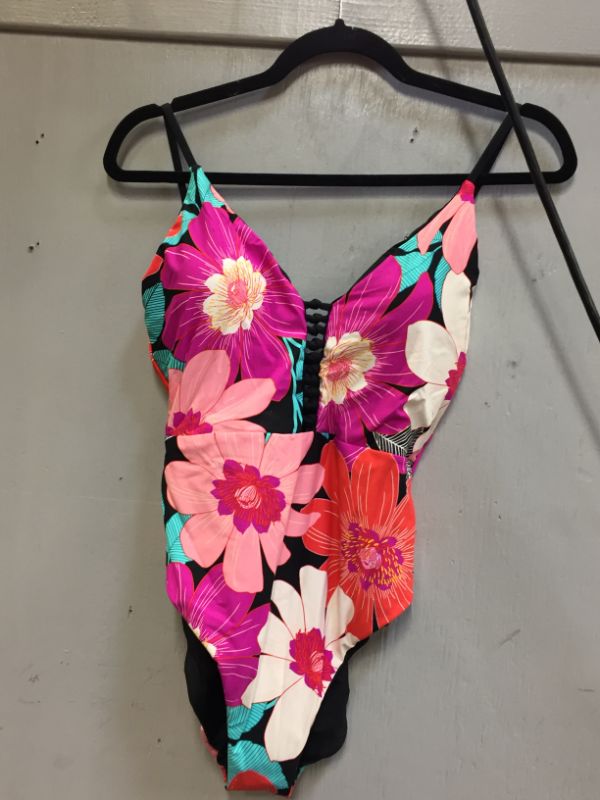 Photo 2 of La Blanca Women's Standard Plunge One Piece Swimsuit sz 10
