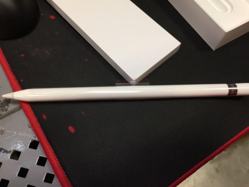 Photo 2 of Apple Pencil (1st Generation)
