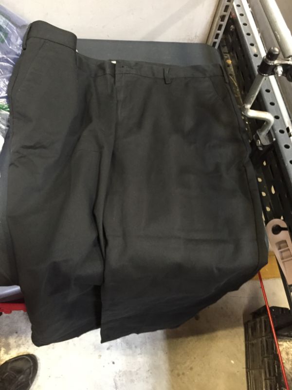 Photo 2 of Amazon Essentials Men's Slim-Fit Casual Stretch Khaki Pant
Size: 40x28
