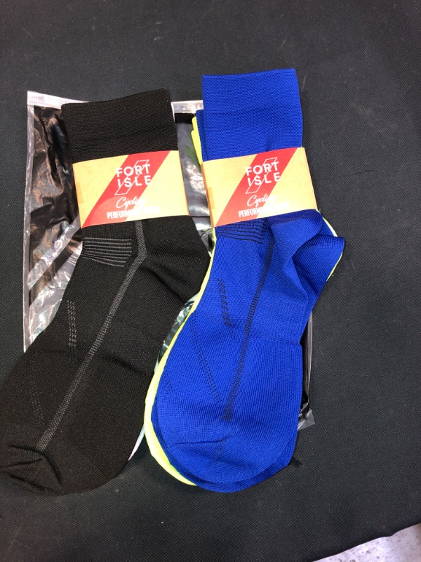 Photo 2 of Fort Isle 4 Pairs Cycling Socks for Men & Women -  Breathable Mountain Bike Socks Men | Mtb Socks Mens | Bicycle socks, SIZE UNKNOWN 